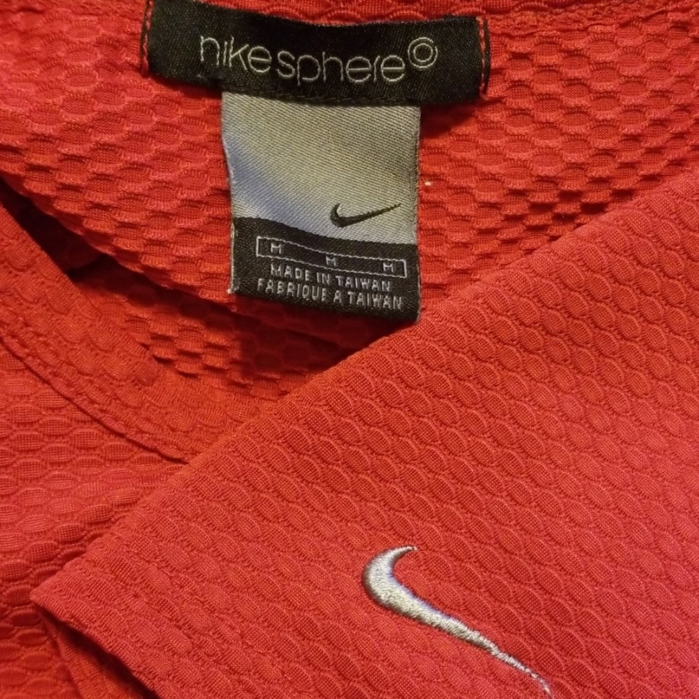 Nike Sphere red short sleeve activewear shirt M